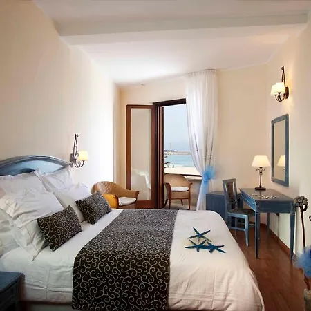 Mira Hotel