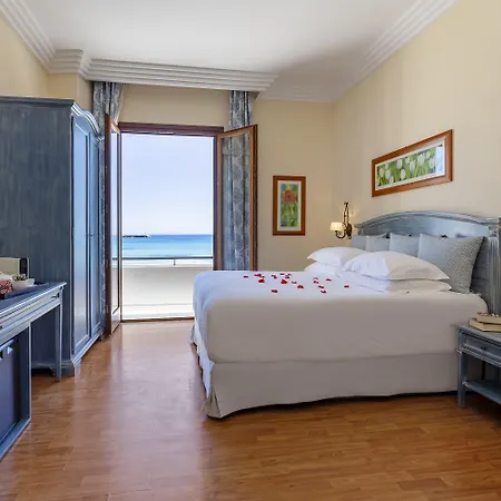 Mira Hotel
