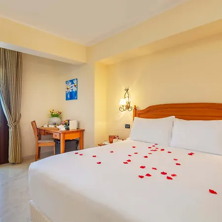 Hotel Mira